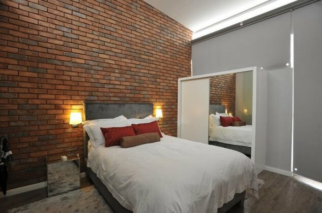 Paragon Crescent Suites - Photo4