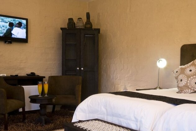 River Crossing Lodge - Photo5