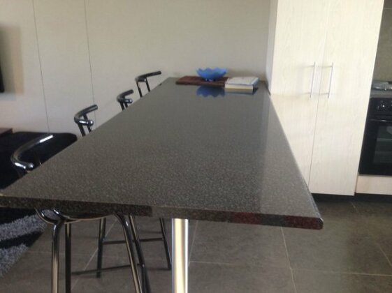 Riverport Self Catering Apartment - Photo4