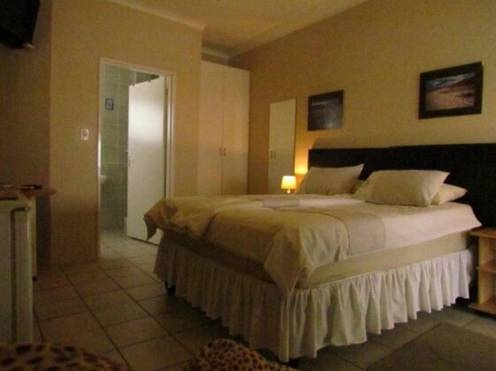 Tourmaline Guest House - Photo2