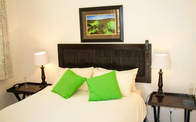 Vineyard Country Lodge - Photo2