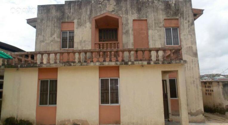 Gresa Guest Inn - Photo2