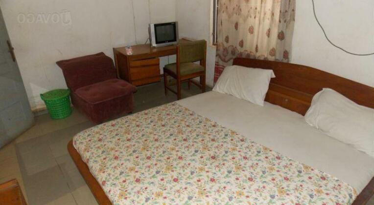 Gresa Guest Inn - Photo3