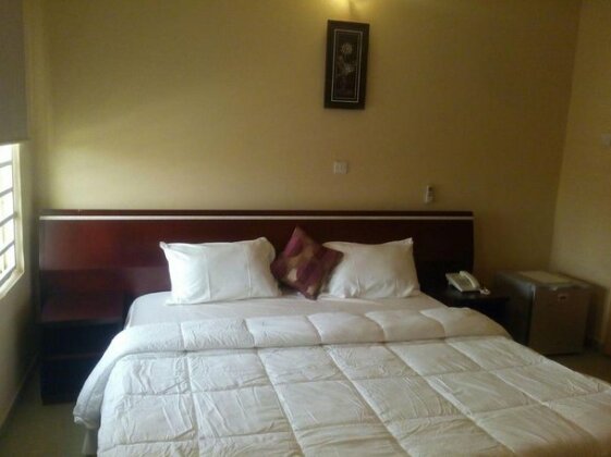 Hatfield Hotel & Resorts Abuja - Photo5