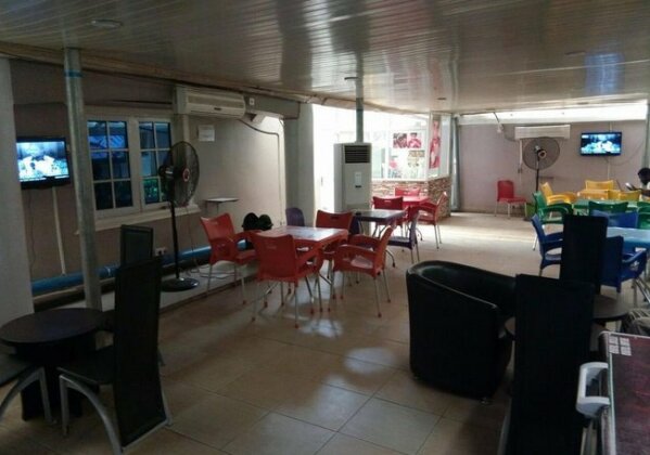 Jesuit Continental Suites - Photo3