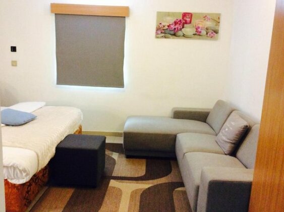 Ne-yo Hotel - Photo5