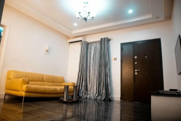 Poshlux Executive Hotel - Photo4