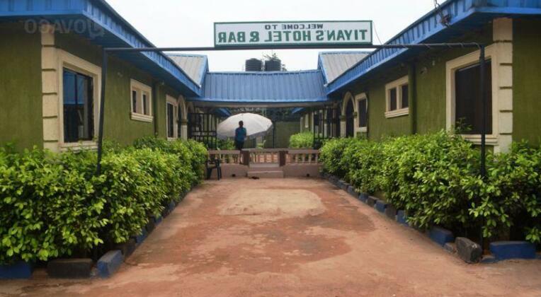 Tiyan's Hotel