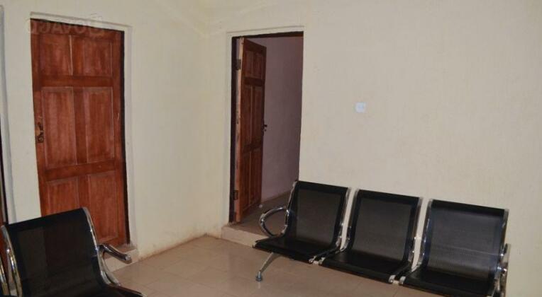 Tiyan's Hotel - Photo4