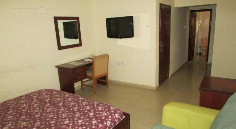 Jovonne Suites & Hotel - Photo4