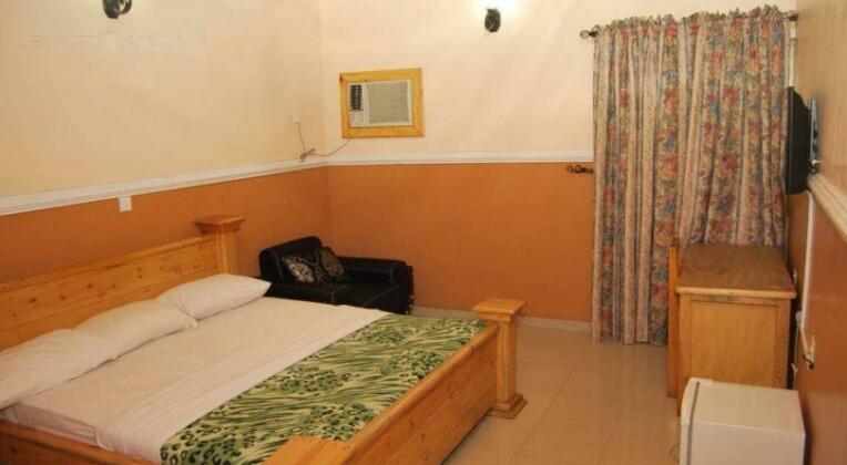 Canewood Hotel Ltd - Photo3