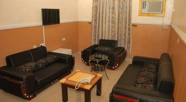 Canewood Hotel Ltd - Photo4