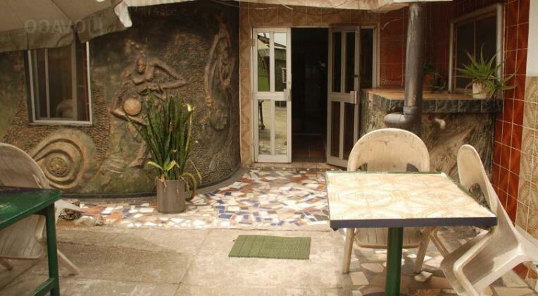 Compact Guest House - Photo2