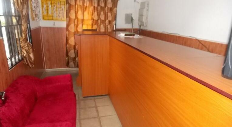 Delta Plaza Hotel - Photo4