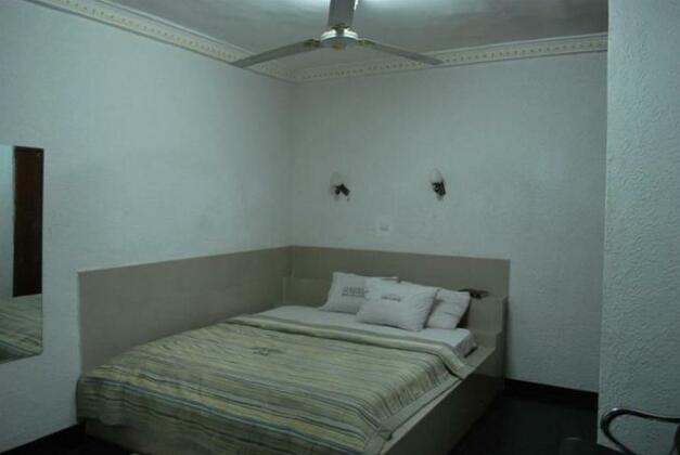 Lawfab Hotel & Suites - Photo4