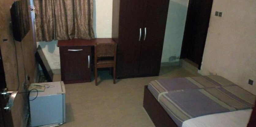Montclair Suites - Photo4