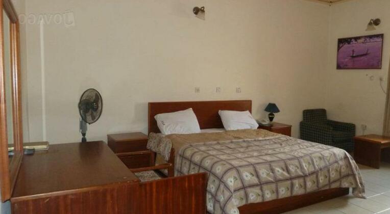 Royal Courtyard Hotel - Photo2