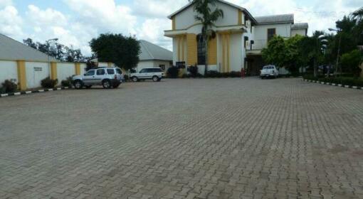 Royal Courtyard Hotel