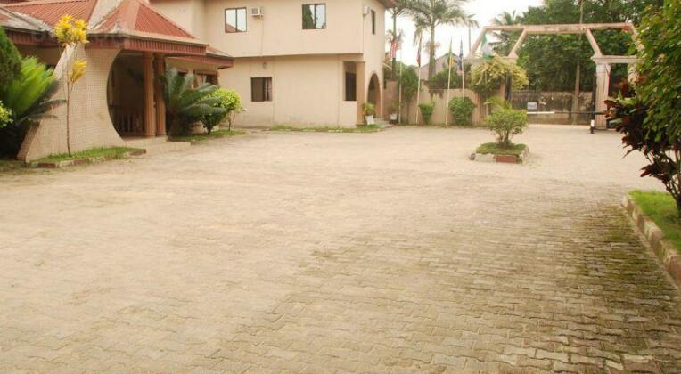 Spring Garden Hotel Delta State - Photo3