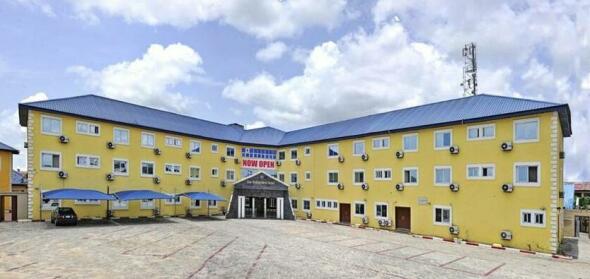 The Bridgeview Hotel by Paullet Suites
