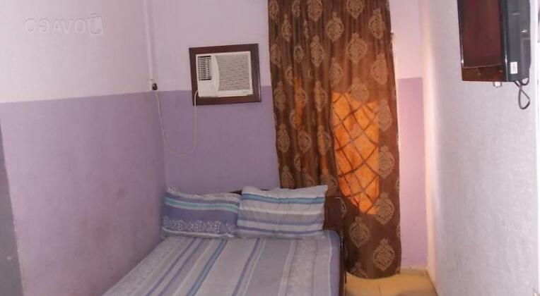 Dennis Hotel - Photo3