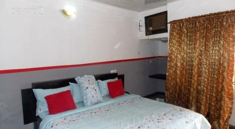 Benclintions Suites - Photo2