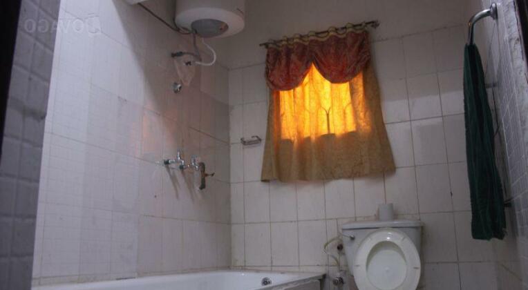 Divine Royalty Hotel - Photo5