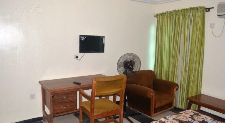 Evergreen Garden Hotel Limited - Photo5