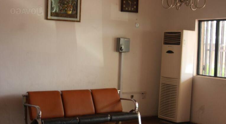 Flourish Executive Hotel - Photo4