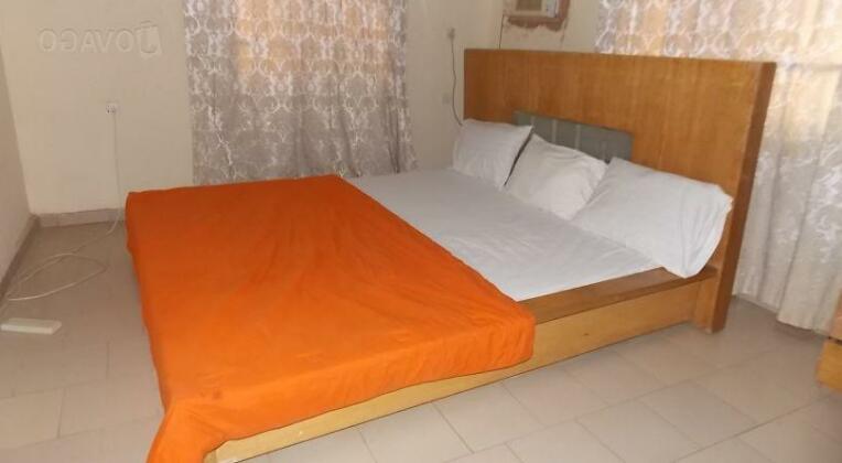 K & O Travelers Inn - Photo3