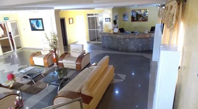Kim Royal Hotel And Suites - Photo2