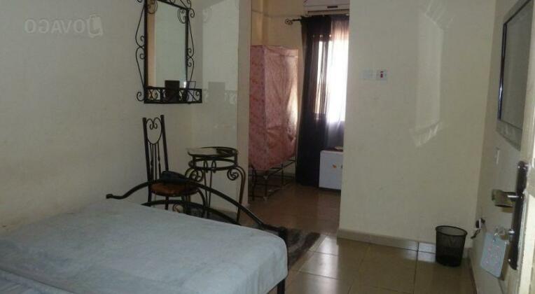 Luxury Suite And Resort - Photo3