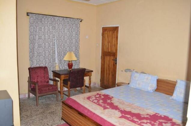 Pals Guest House - Photo2
