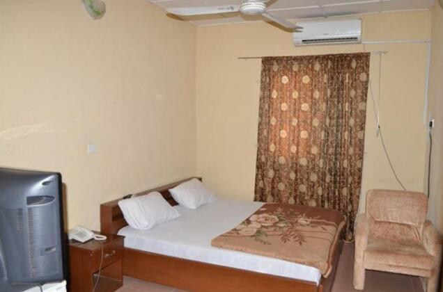 Pals Guest House - Photo4