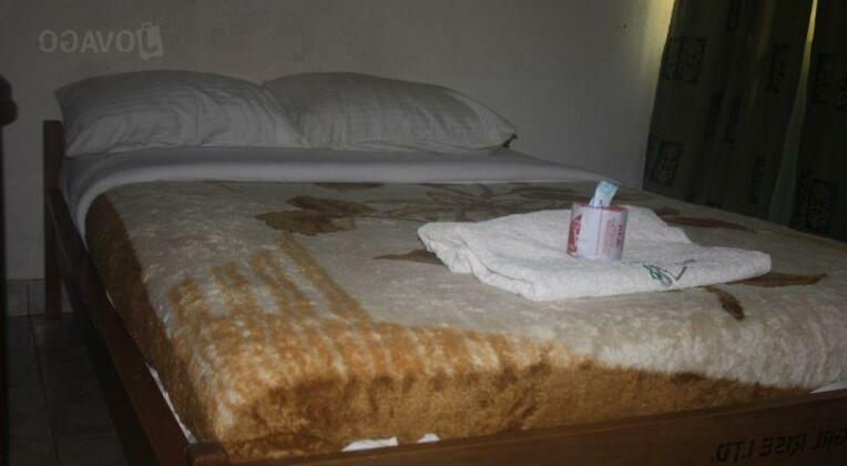 Regal Rise Hotel - Photo3