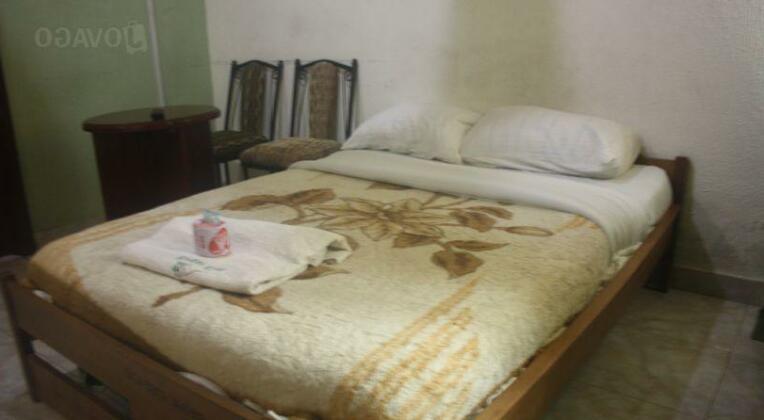 Regal Rise Hotel - Photo4