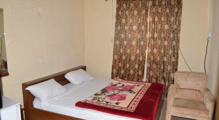 Rems Hotel - Photo2