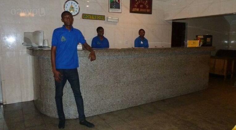 Top Rank Hotel Onitsha - Photo2