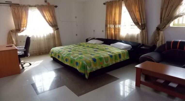 Twin Towers Hotel - Photo2