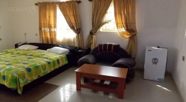 Twin Towers Hotel - Photo4