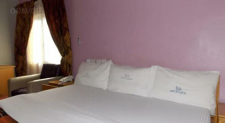 Bora Hotel Enugu - Photo3