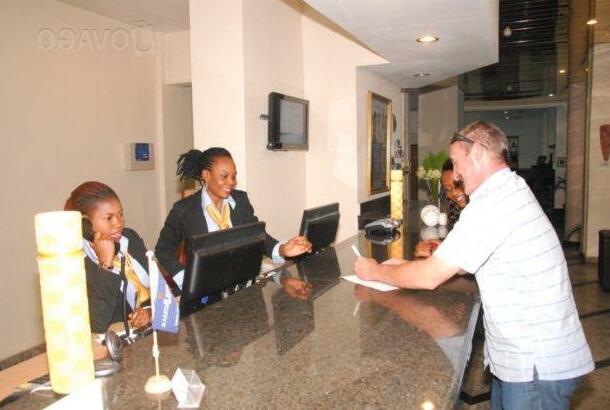 Golden Royale Hotel - Photo2