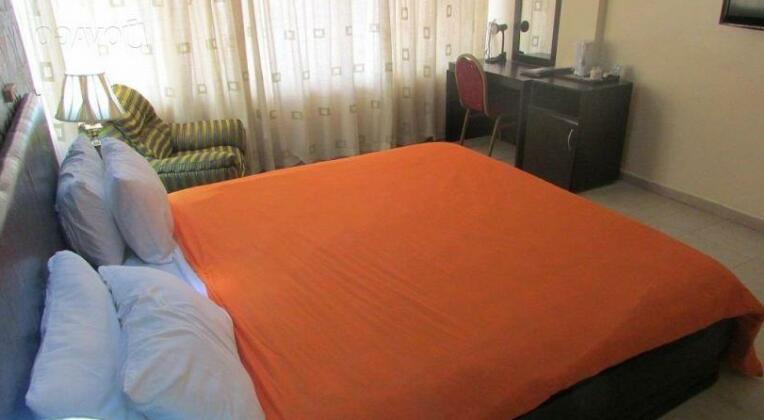 Universal Hotel Enugu - Photo3