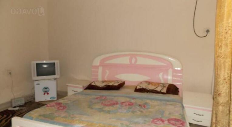 Zangimbana Suites And Guest Rooms - Photo2