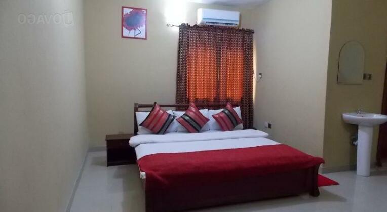 Academy Suites - Photo2