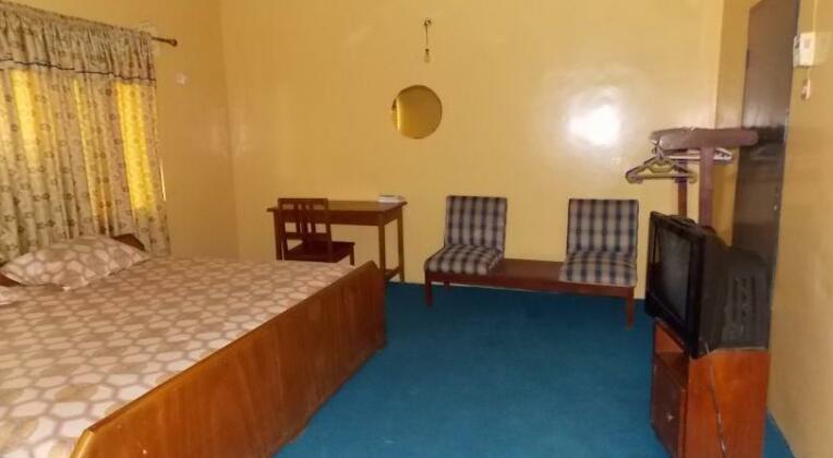 Fam Hotel Limited - Photo2