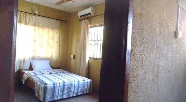 Gbemade Royal Hotel - Photo2