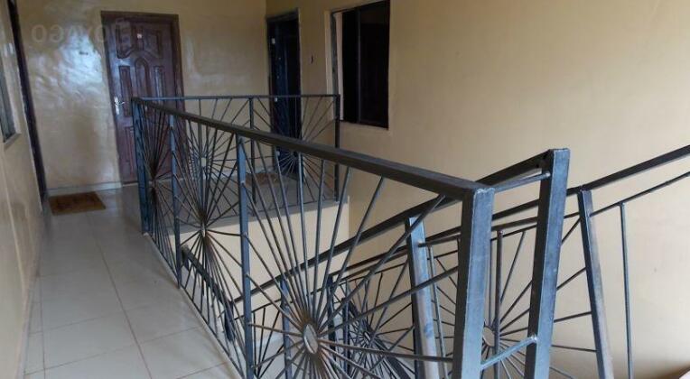 Jcharis Guest House - Photo3