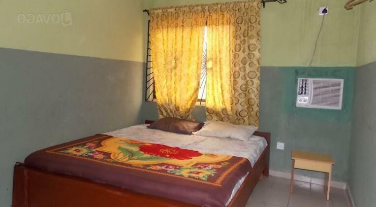 Jcharis Guest House - Photo4