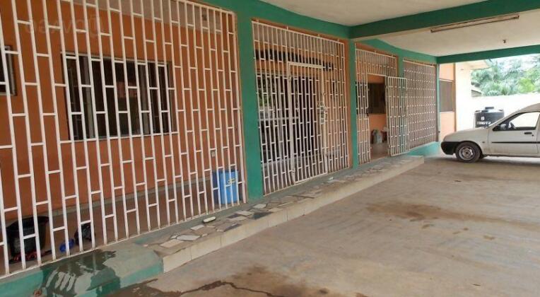 Maximum Guest House - Photo2